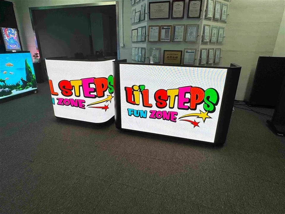 Cabine de DJ portable avec écran d'affichage de mur vidéo LED